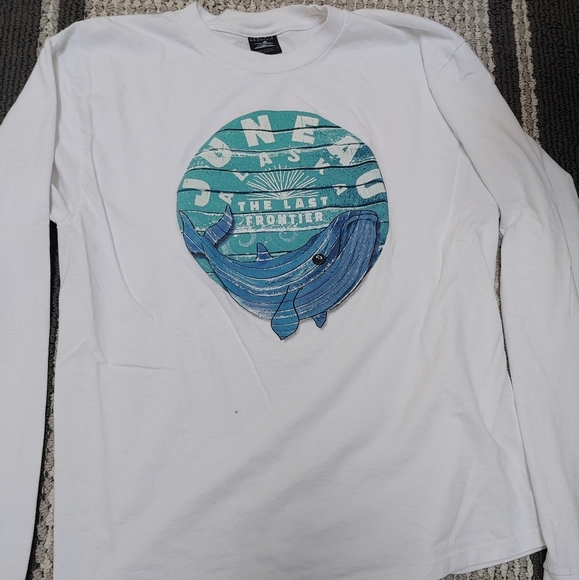 Alaskan T-shirt - Picture 2 of 5